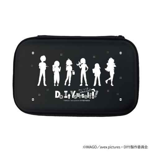 『Do It Yourself!! -どぅ-・いっと・ゆあせるふ-』モバイルアクセサリーケース 01/シルエットデザイン(描き下ろしイラスト)